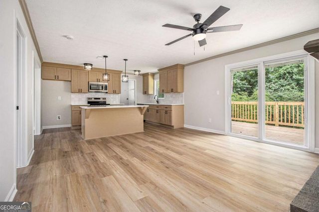 127 Lee Road, Senoia, GA 30276