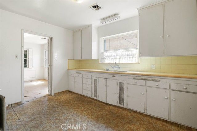 611 S Sparks Street, Burbank, CA 91506