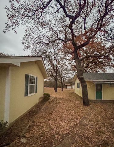 299 Private Road 2483, Hico, TX 76457