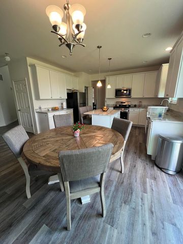 10193 California Street, Crown Point, IN 46307