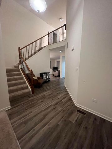 10193 California Street, Crown Point, IN 46307