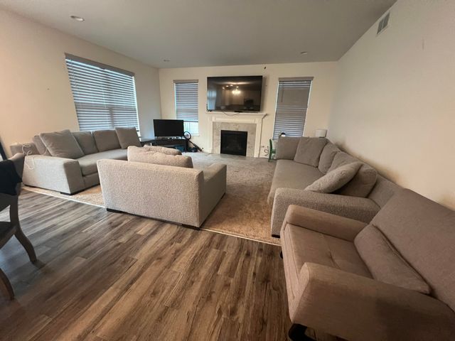 10193 California Street, Crown Point, IN 46307