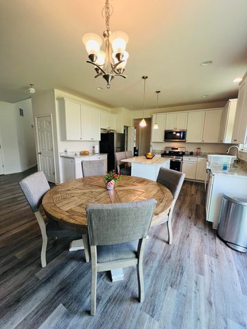 10193 California Street, Crown Point, IN 46307