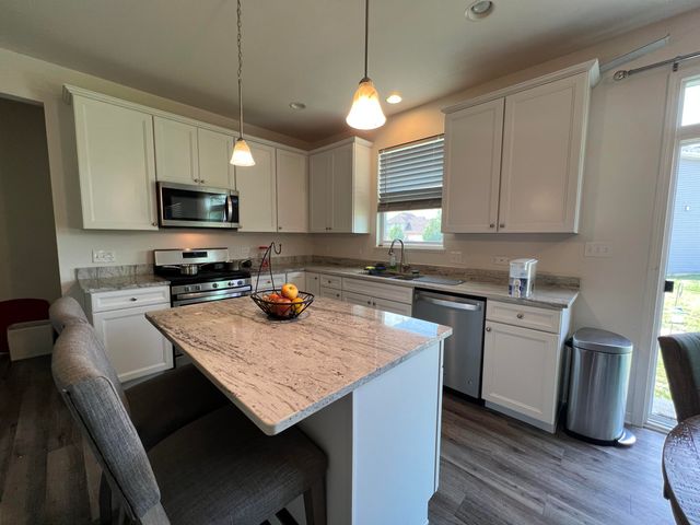 10193 California Street, Crown Point, IN 46307
