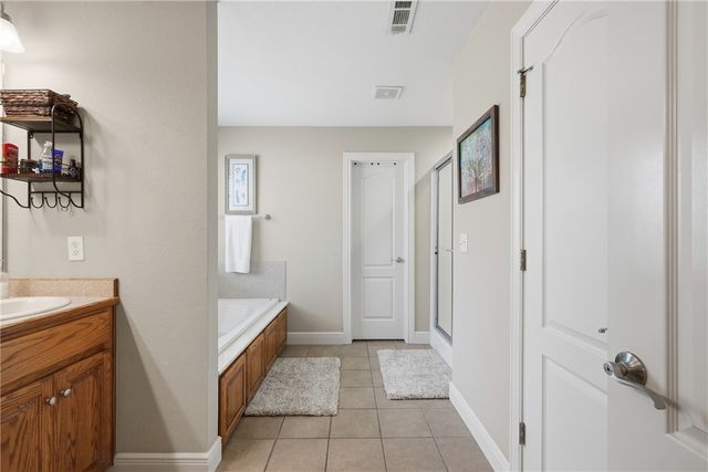 8477 W Vista Terrace Drive, Fayetteville, AR 72704