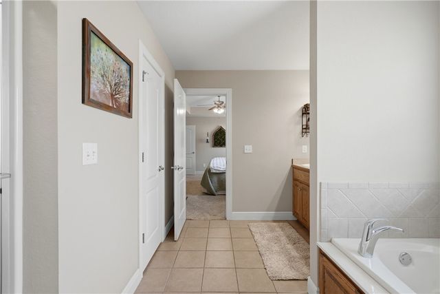 8477 W Vista Terrace Drive, Fayetteville, AR 72704