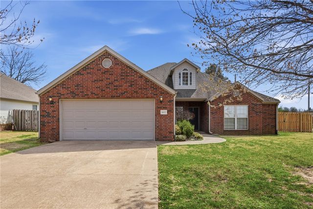 8477 W Vista Terrace Drive, Fayetteville, AR 72704