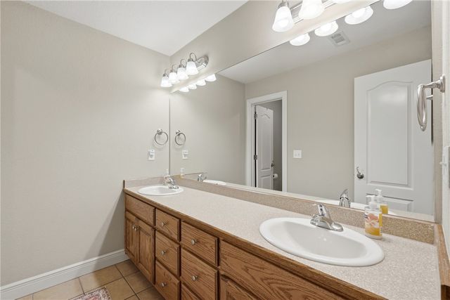 8477 W Vista Terrace Drive, Fayetteville, AR 72704