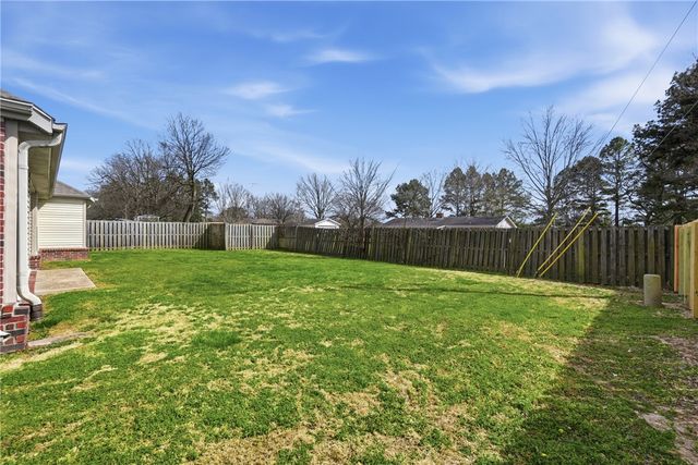 8477 W Vista Terrace Drive, Fayetteville, AR 72704