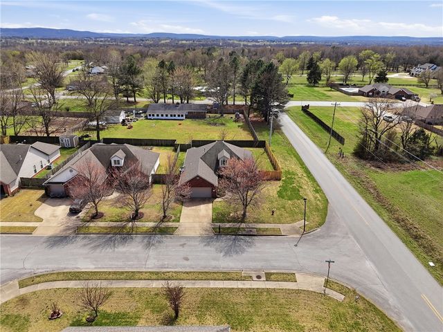 8477 W Vista Terrace Drive, Fayetteville, AR 72704