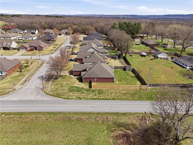8477 W Vista Terrace Drive, Fayetteville, AR 72704