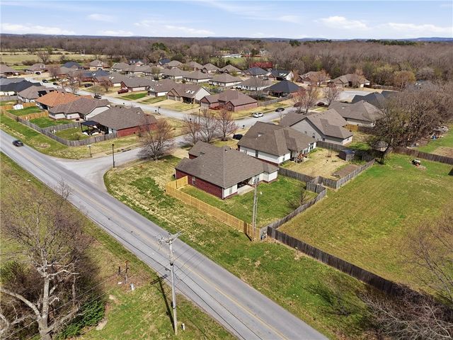 8477 W Vista Terrace Drive, Fayetteville, AR 72704