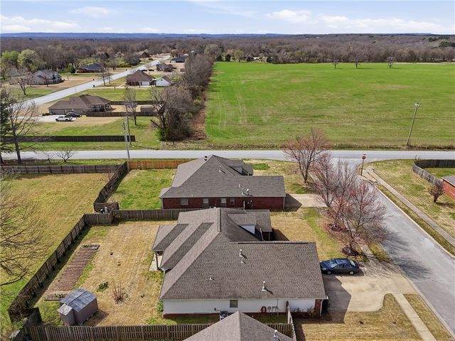 8477 W Vista Terrace Drive, Fayetteville, AR 72704