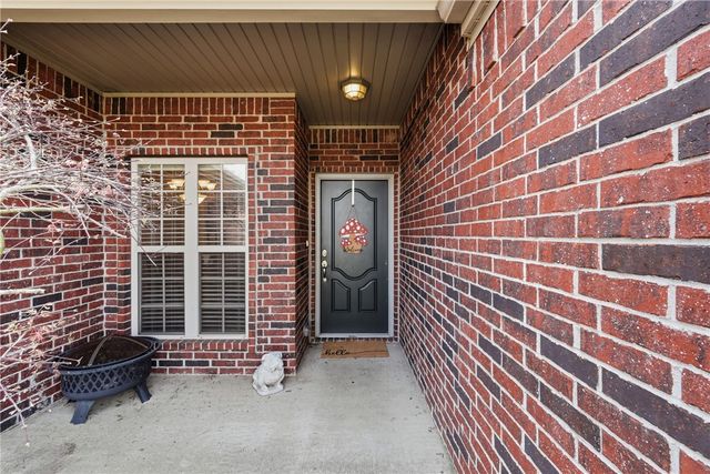 8477 W Vista Terrace Drive, Fayetteville, AR 72704