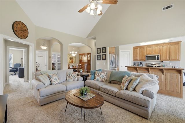 8477 W Vista Terrace Drive, Fayetteville, AR 72704