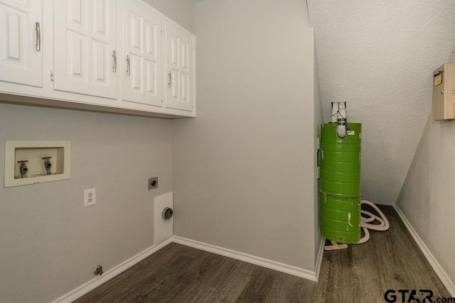 5811 Hollytree, Tyler, TX 75703