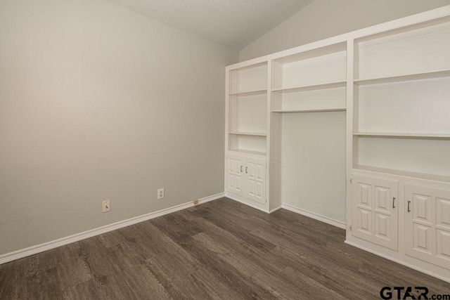 5811 Hollytree, Tyler, TX 75703