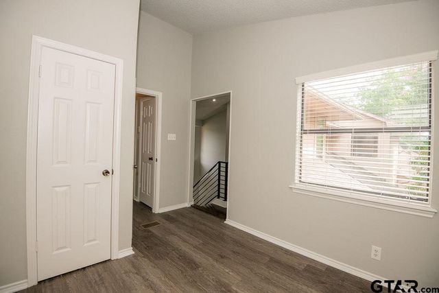 5811 Hollytree, Tyler, TX 75703