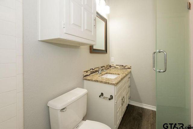 5811 Hollytree, Tyler, TX 75703