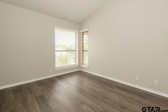 5811 Hollytree, Tyler, TX 75703