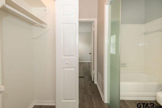 5811 Hollytree, Tyler, TX 75703