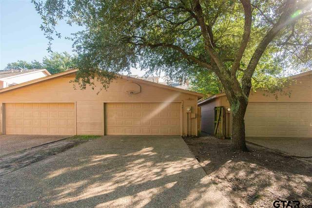 5811 Hollytree, Tyler, TX 75703