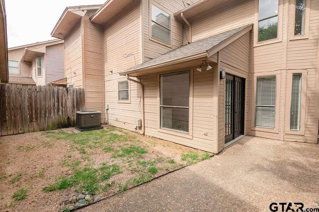 5811 Hollytree, Tyler, TX 75703