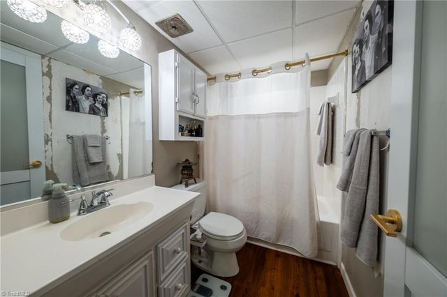 3820 Country Club Road E, Winston-salem, NC 27104