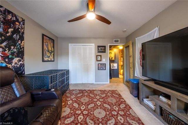 3820 Country Club Road E, Winston-salem, NC 27104
