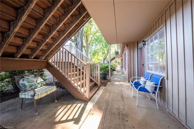 3820 Country Club Road E, Winston-salem, NC 27104
