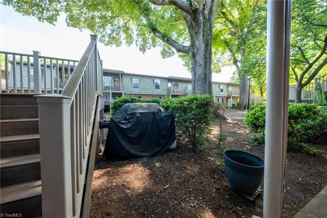 3820 Country Club Road E, Winston-salem, NC 27104