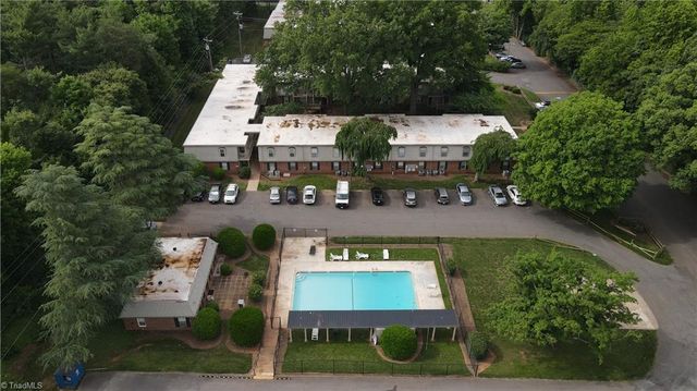 3820 Country Club Road E, Winston-salem, NC 27104