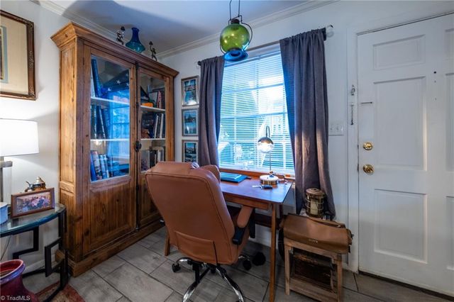 3820 Country Club Road E, Winston-salem, NC 27104