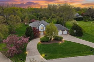 1525 Saratoga Court, Libertyville, IL 60048