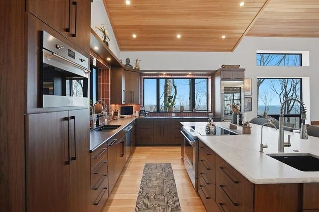 7207 Ridgeview Dr., Jasper, GA 30143