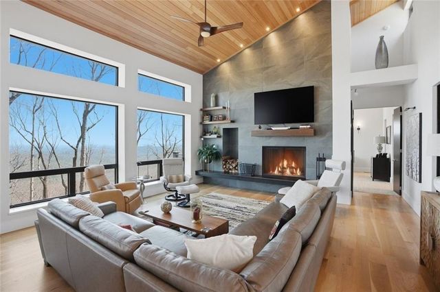 7207 Ridgeview Dr., Jasper, GA 30143