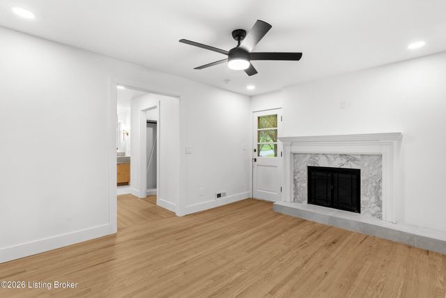 1608 Dunbarton Wynde, Louisville, KY 40205
