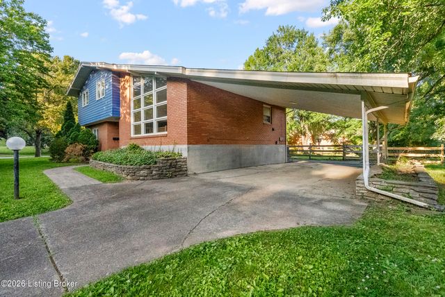 1608 Dunbarton Wynde, Louisville, KY 40205