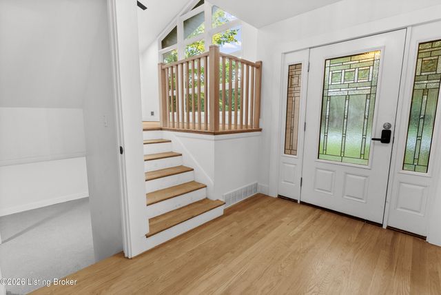 1608 Dunbarton Wynde, Louisville, KY 40205