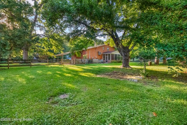 1608 Dunbarton Wynde, Louisville, KY 40205