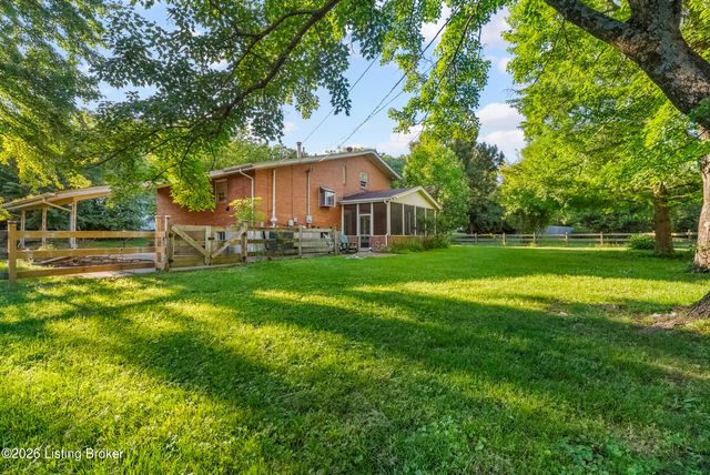 1608 Dunbarton Wynde, Louisville, KY 40205