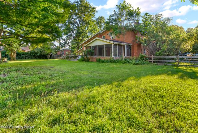 1608 Dunbarton Wynde, Louisville, KY 40205