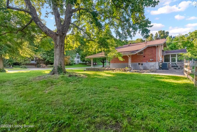 1608 Dunbarton Wynde, Louisville, KY 40205