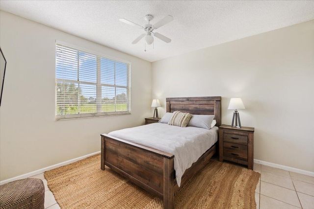 2060 Greenview Shores Boulevard 308, Wellington, FL 33414