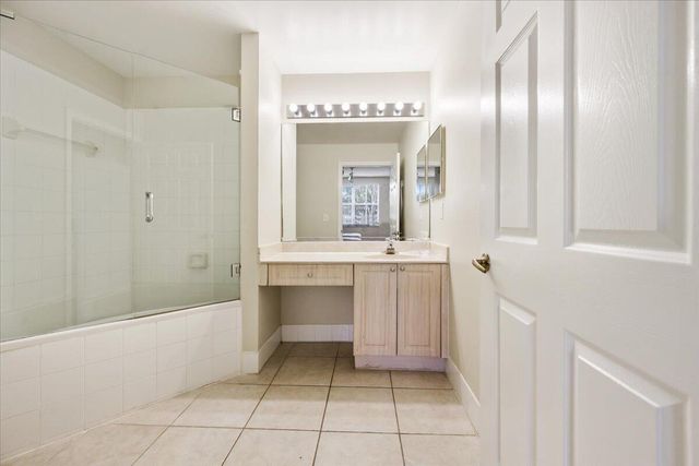 2060 Greenview Shores Boulevard 308, Wellington, FL 33414