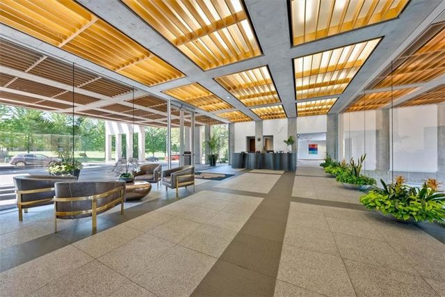 121 W 48th Street 1504, Kansas City, MO 64112