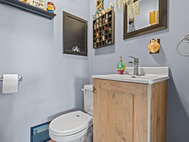 614 W Elm Street, Griffith, IN 46319