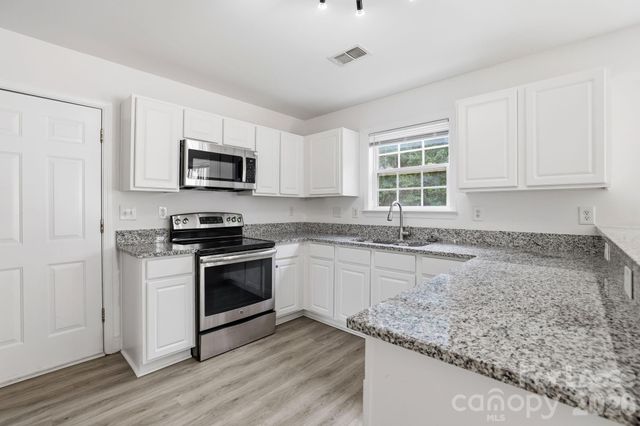 512 Bearbrook Lane, Gastonia, NC 28052