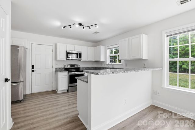 512 Bearbrook Lane, Gastonia, NC 28052