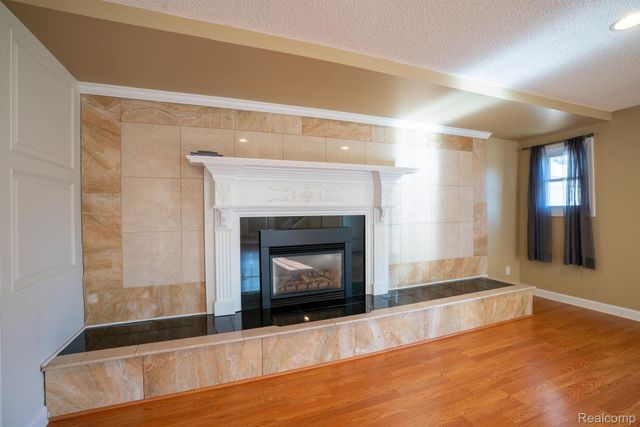 4205 Harding Street, Dearborn Heights, MI 48125